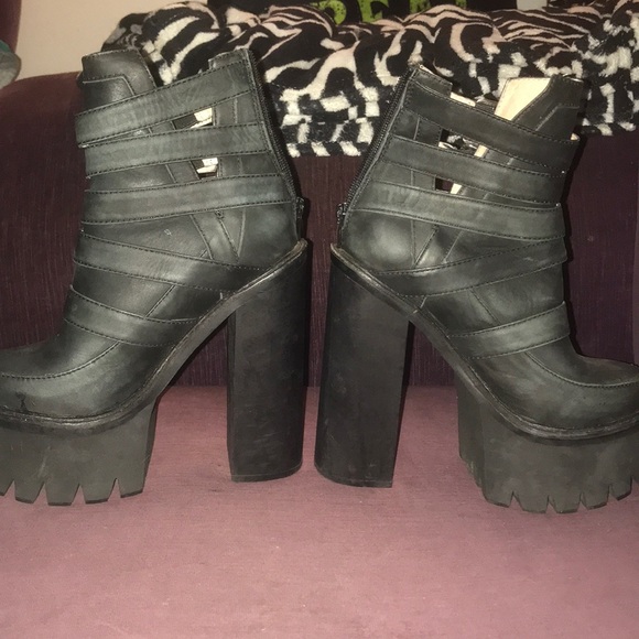 Jeffrey Campbell platform buckle shoes - Picture 2 of 4